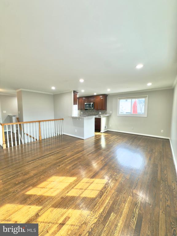 4948 REGINA DR