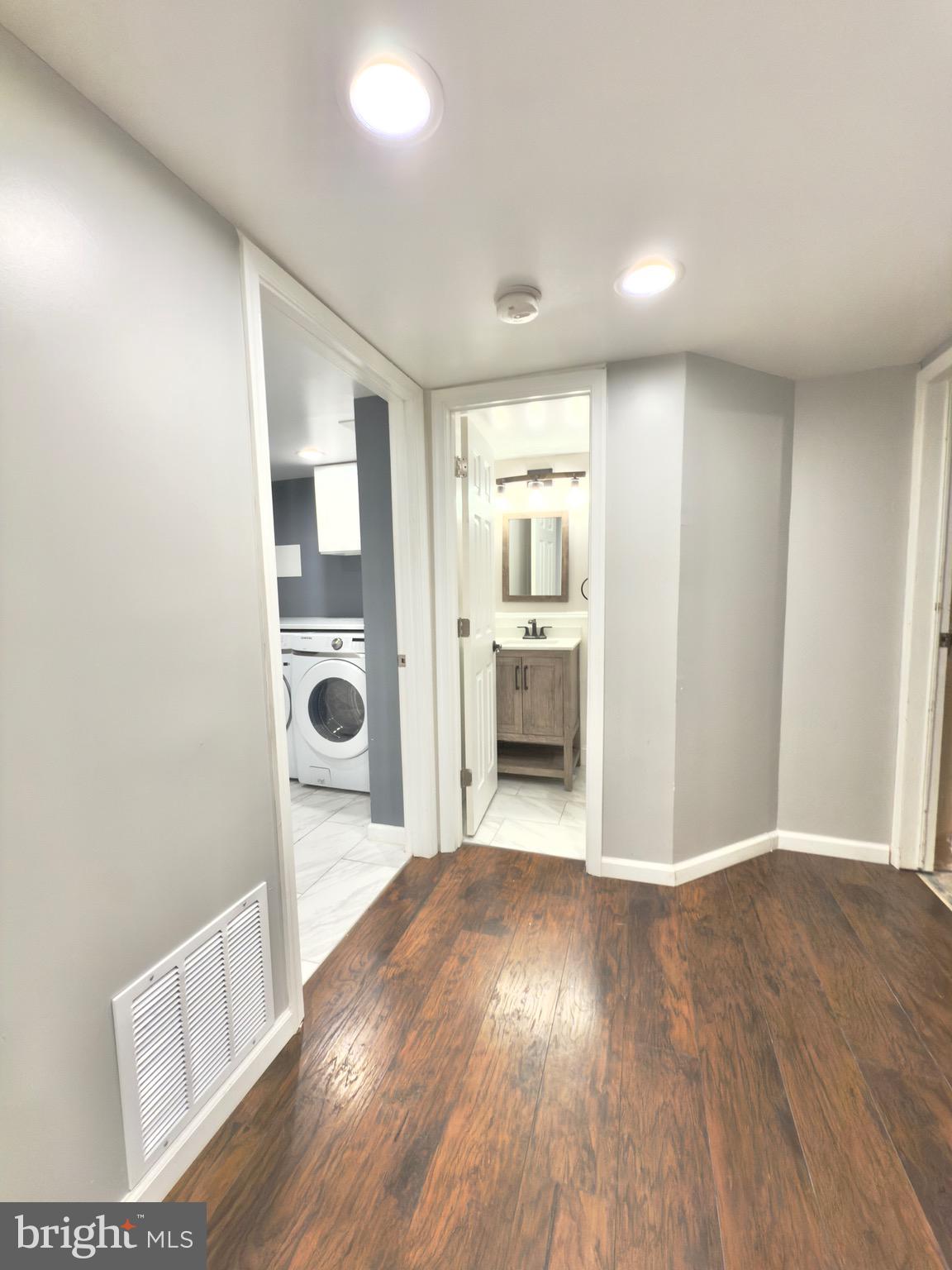 4948 REGINA DR