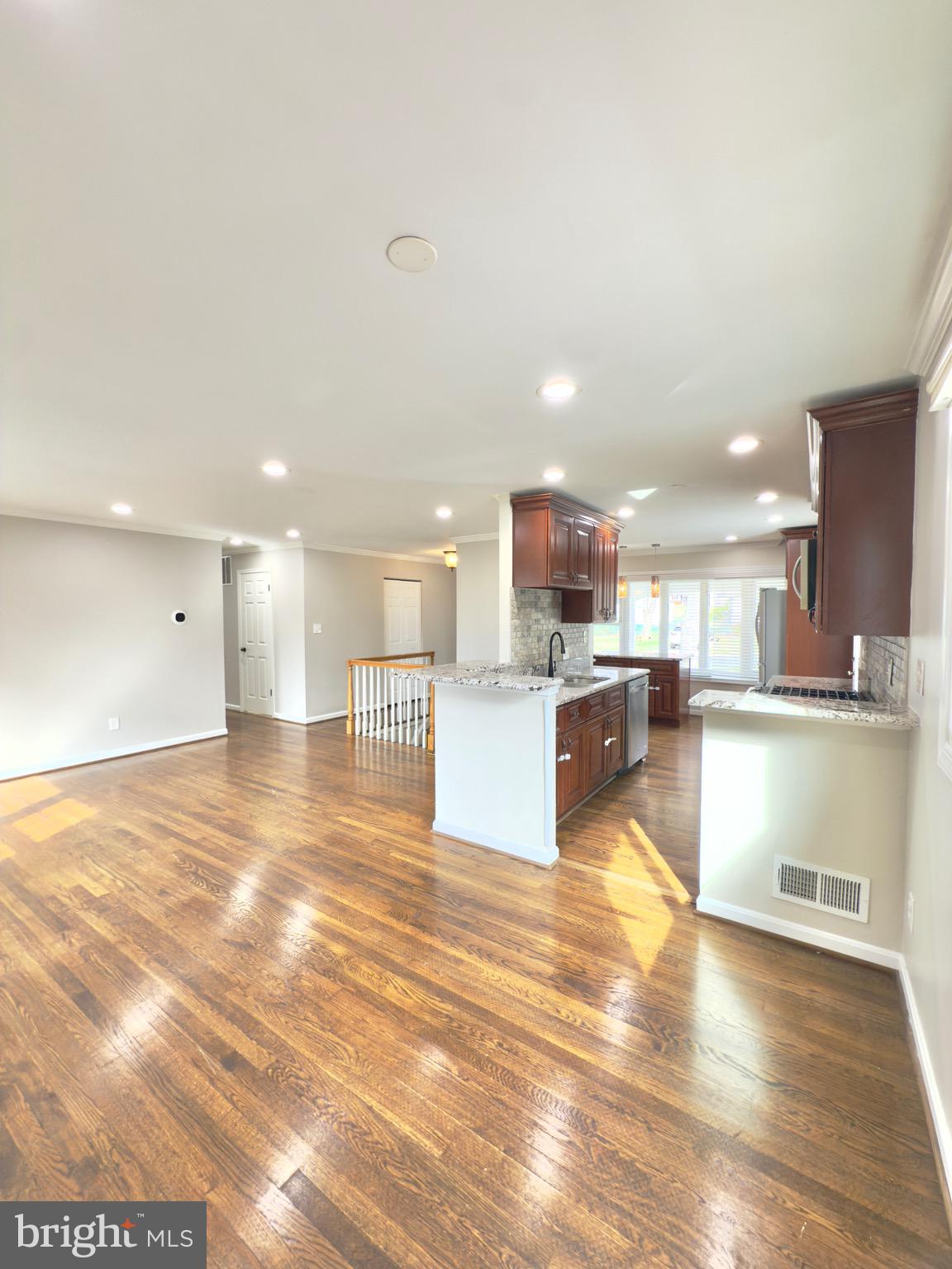 4948 REGINA DR