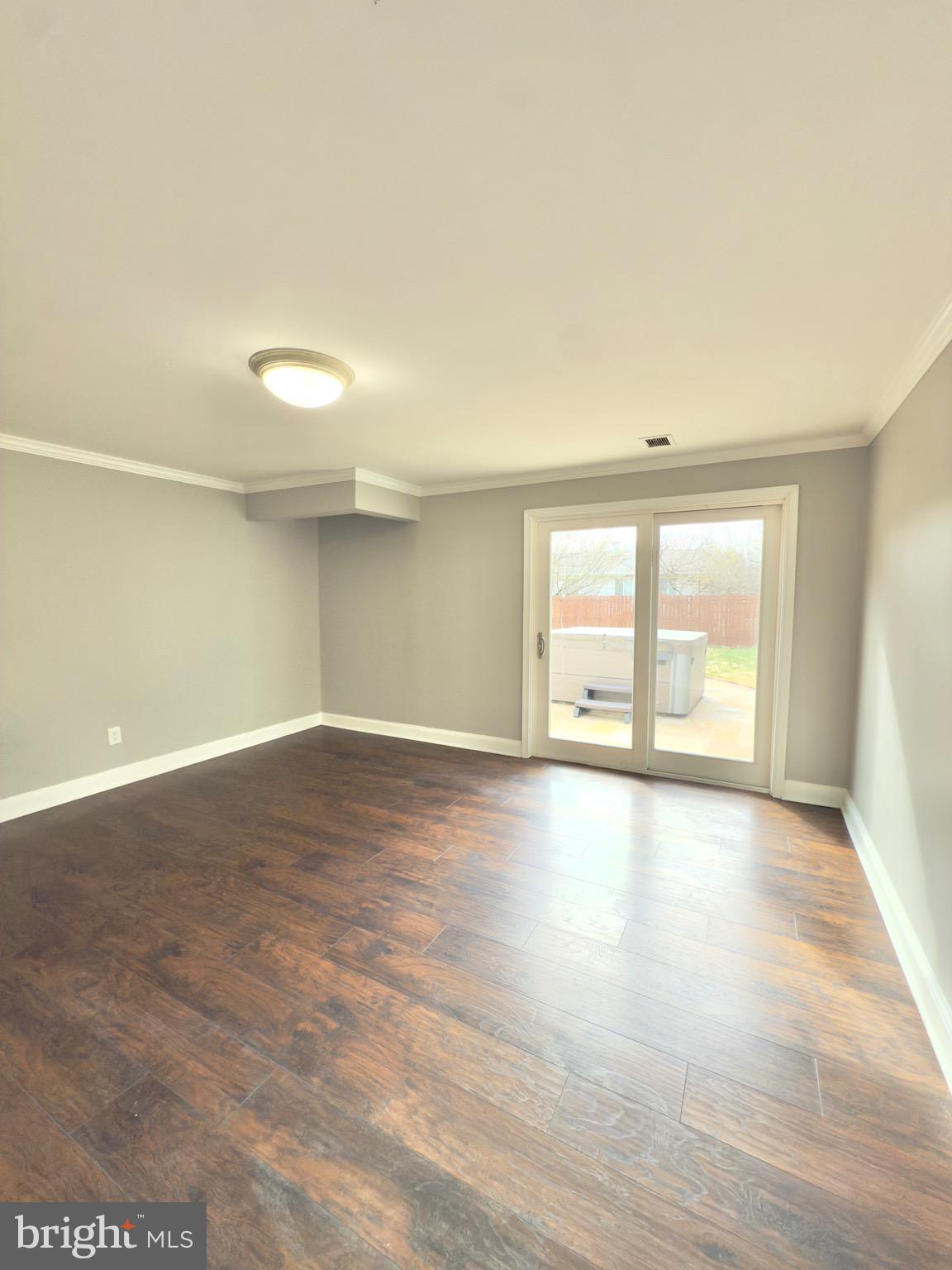 4948 REGINA DR