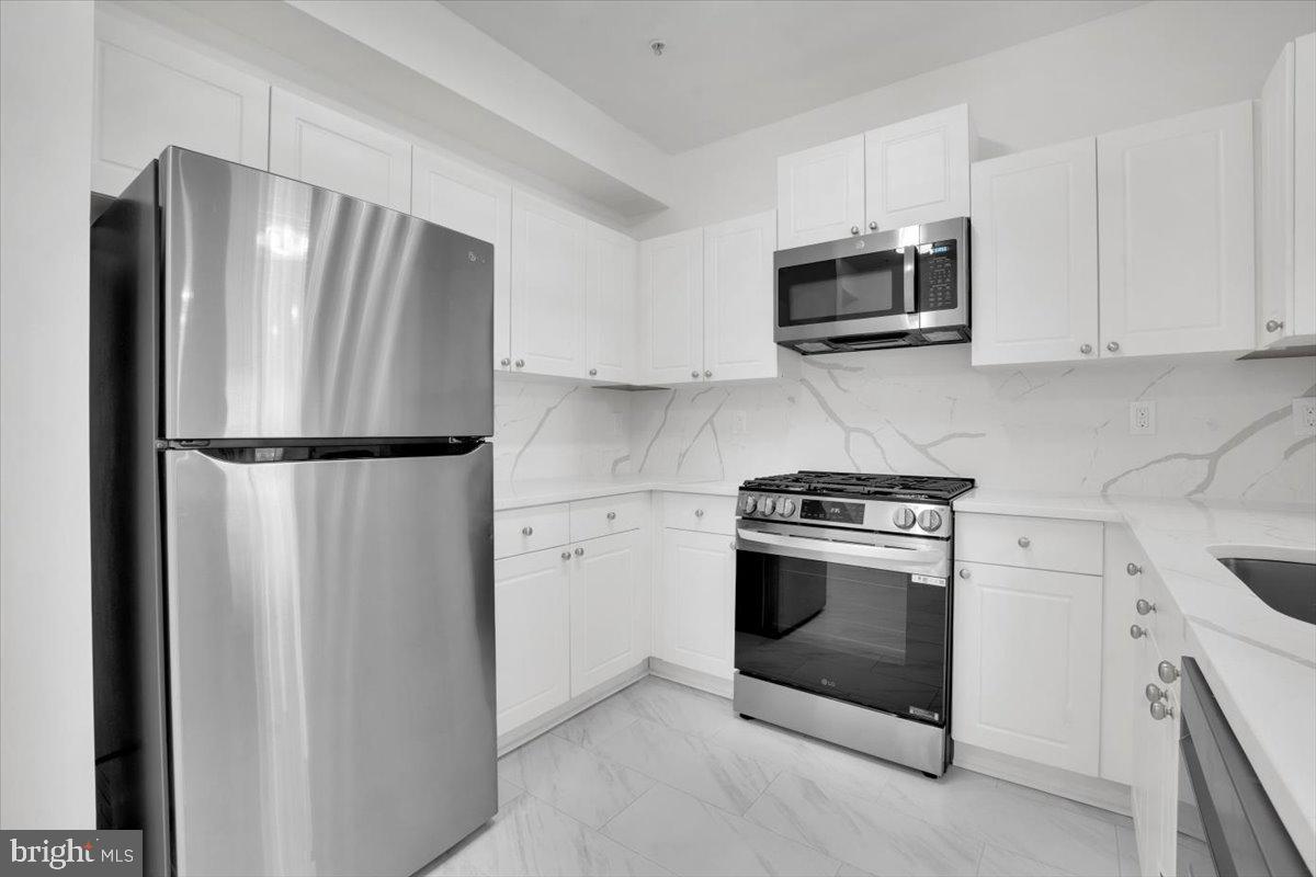 11379 Aristotle Dr #10-409