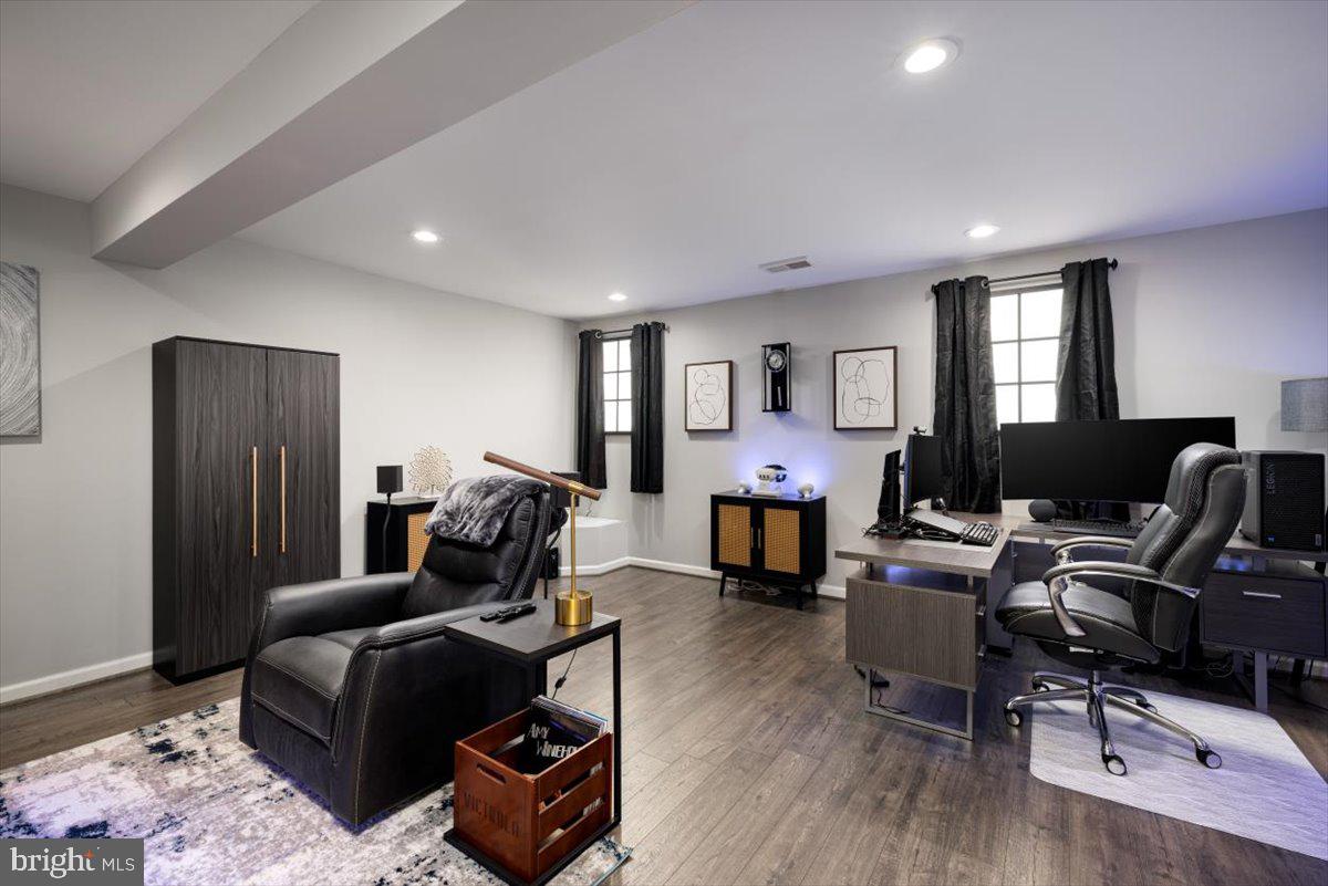 6337 Fenestra Ct #126