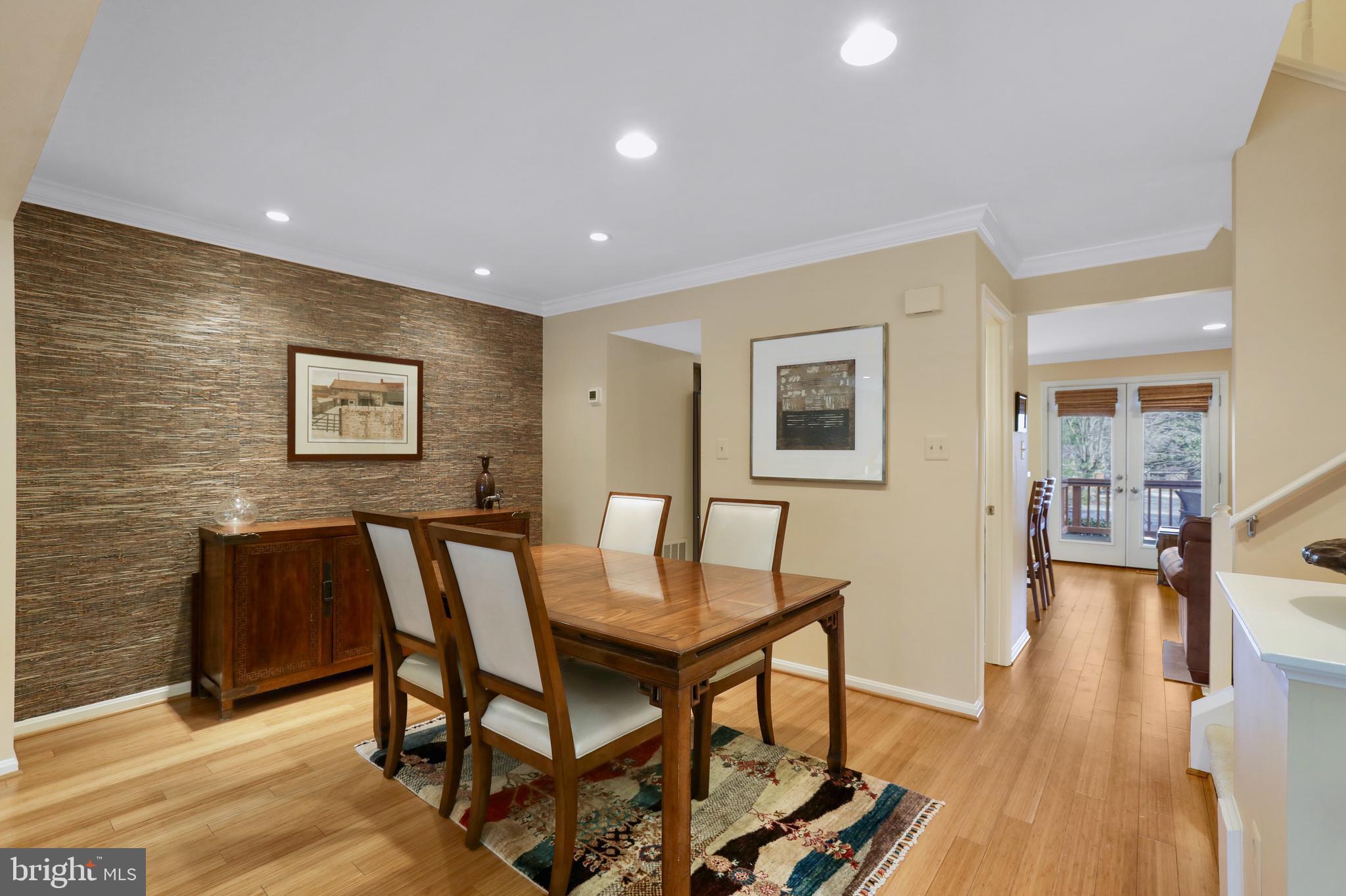 1615 Apricot Ct
