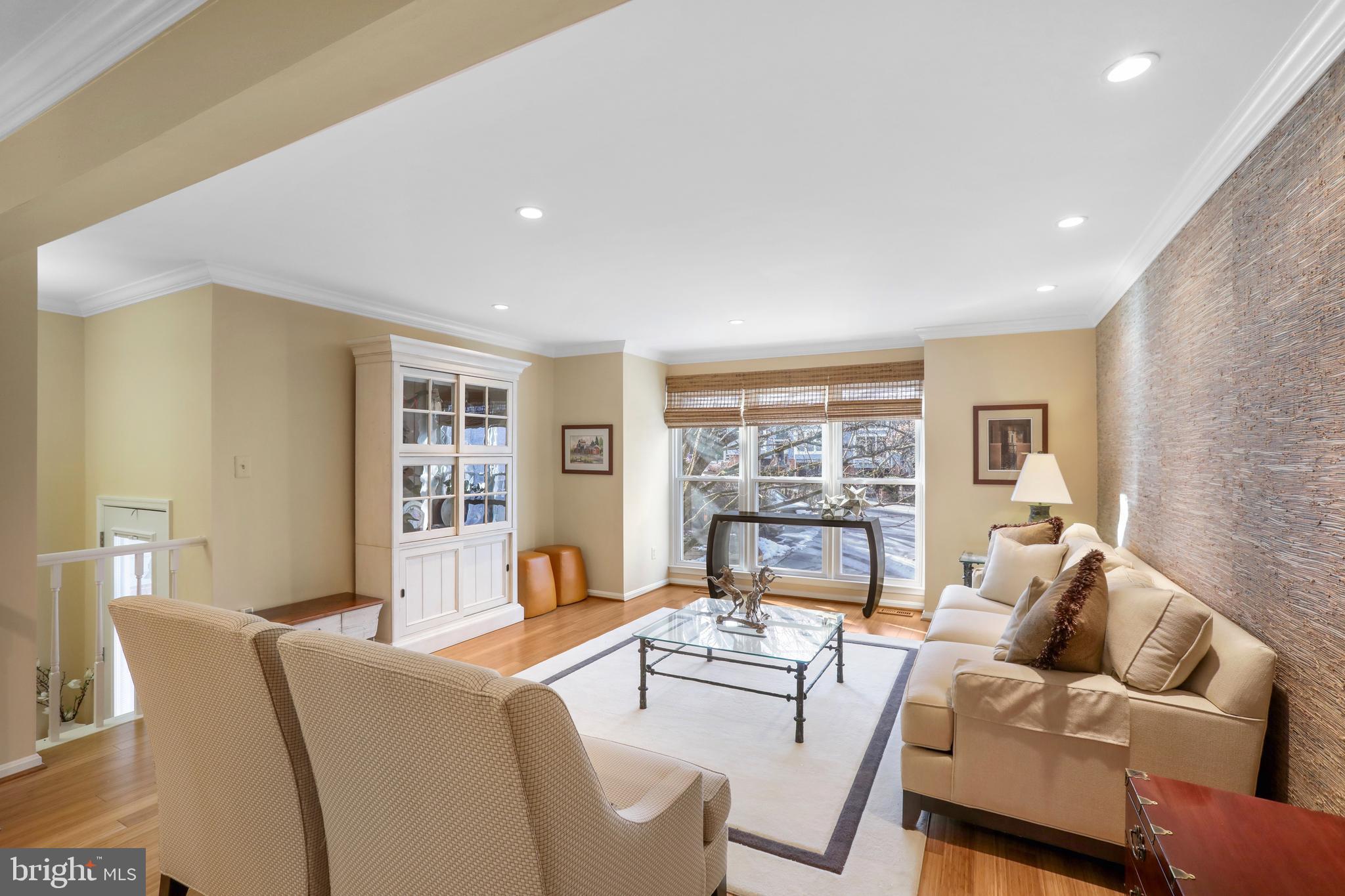 1615 Apricot Ct