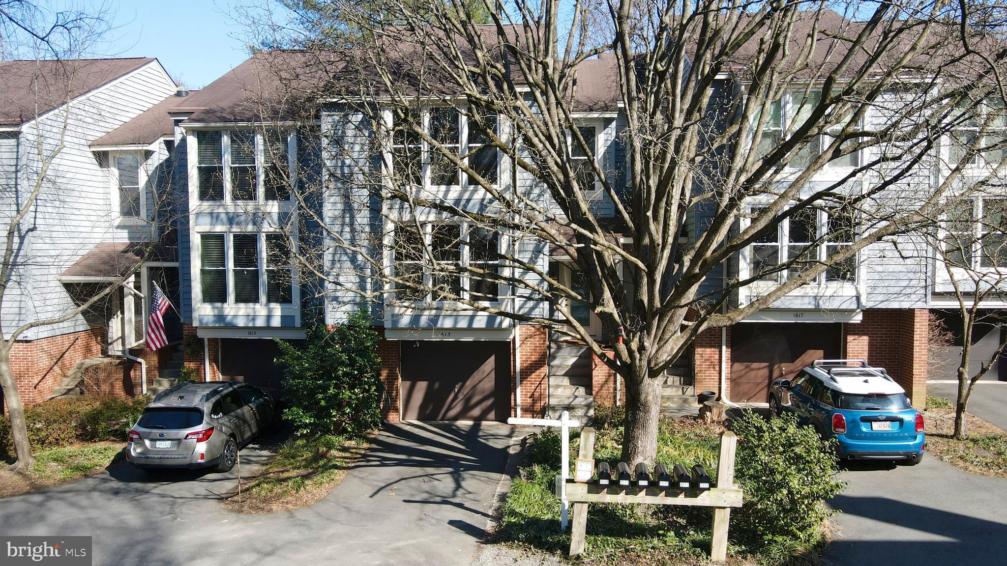 1615 Apricot Ct