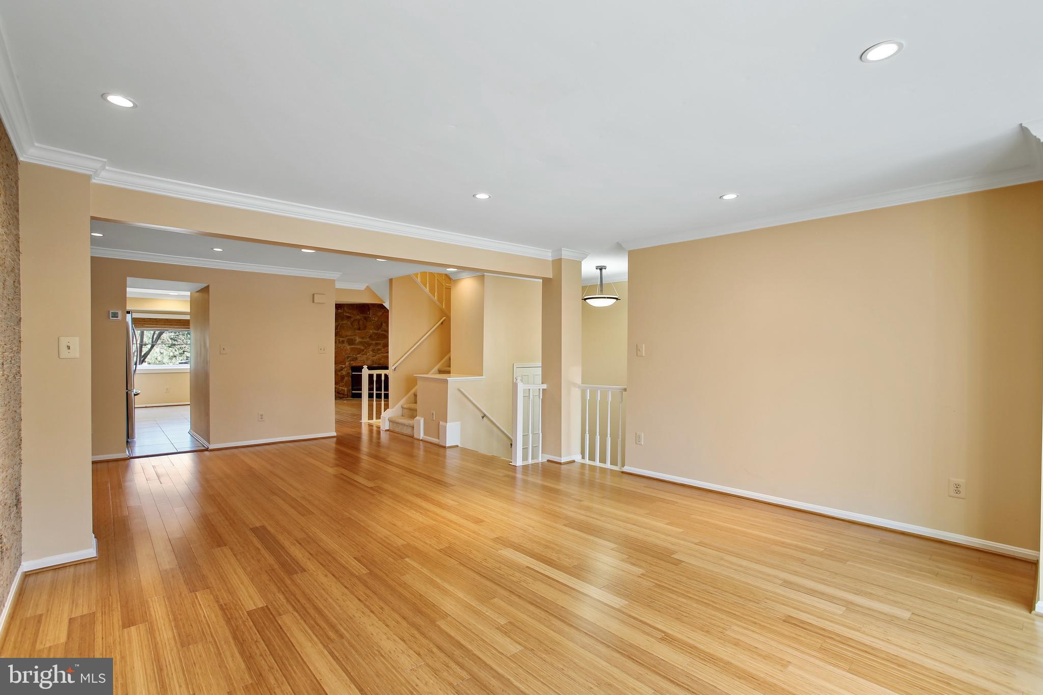 1615 Apricot Ct