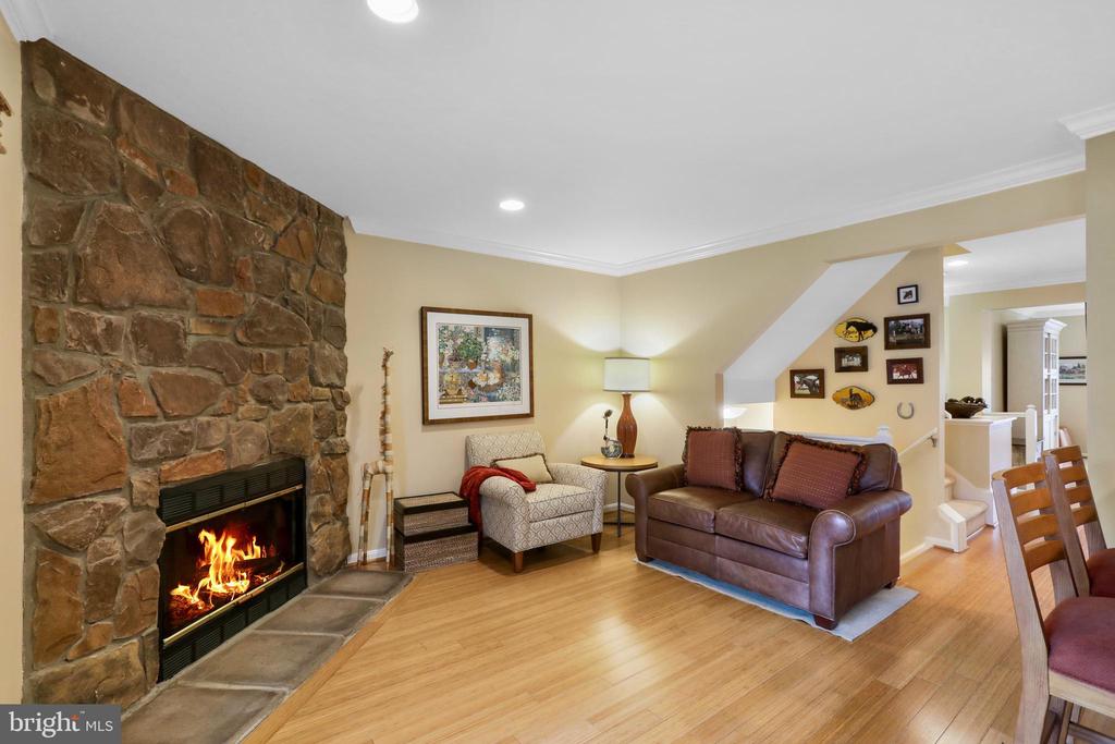 1615 Apricot Ct