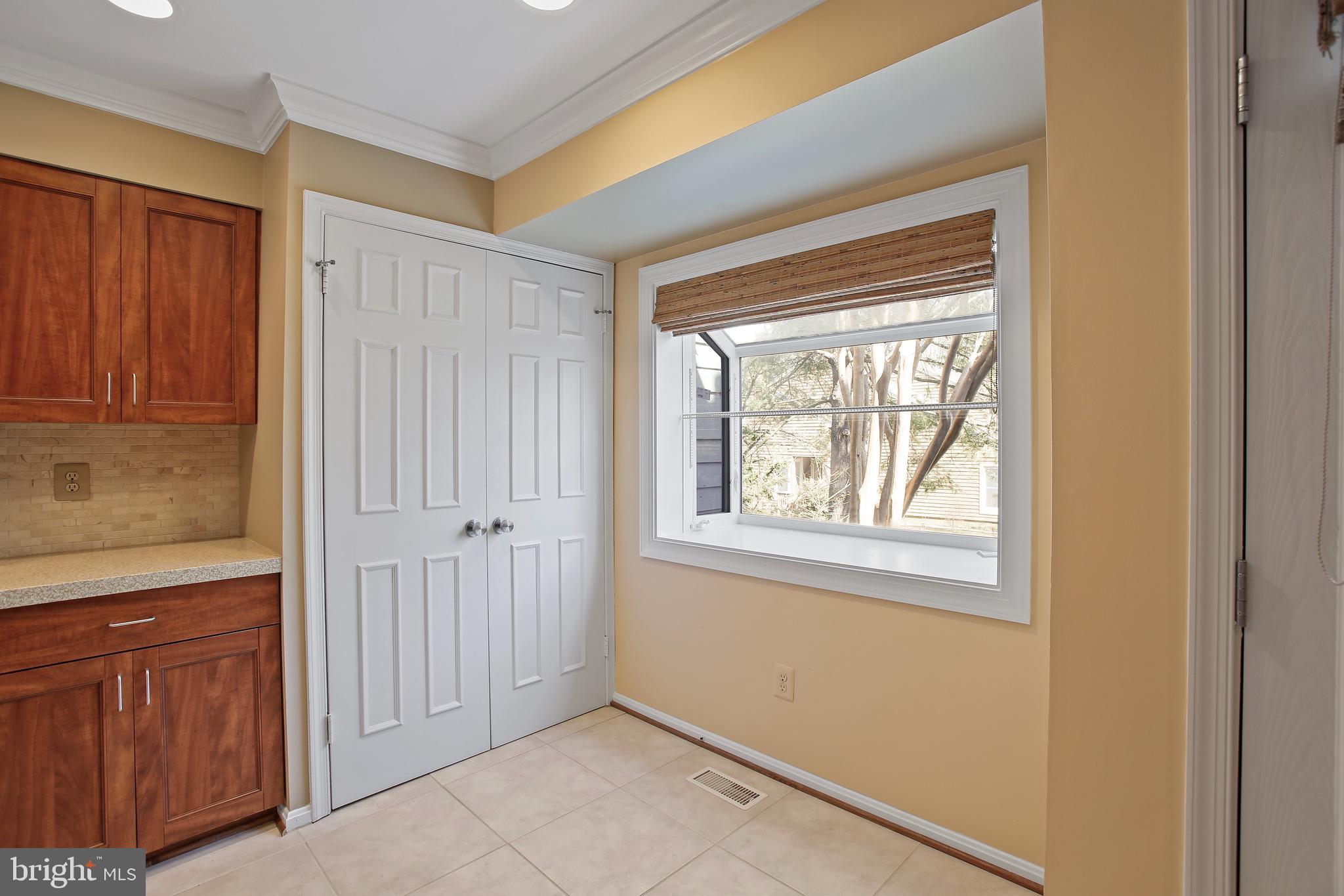 1615 Apricot Ct