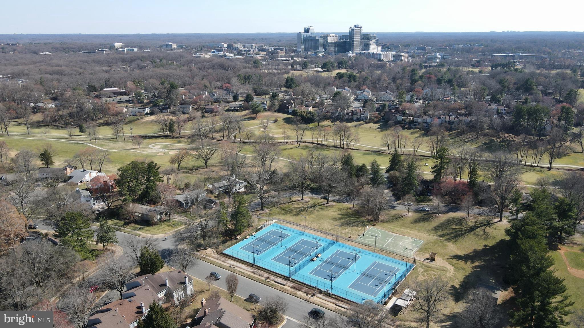 1615 Apricot Ct