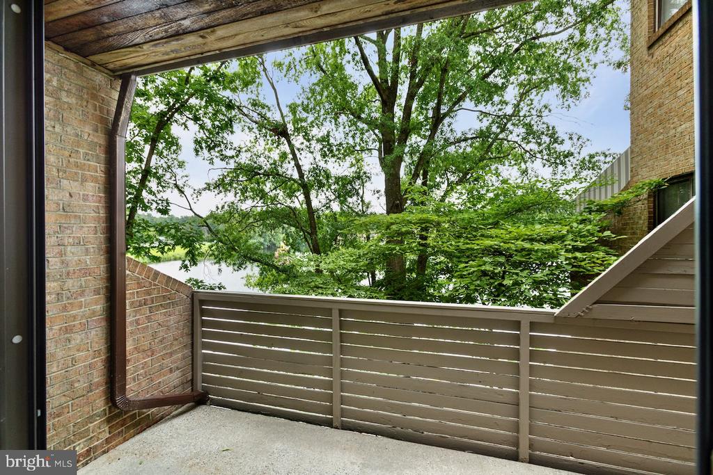11138 HARBOR CT