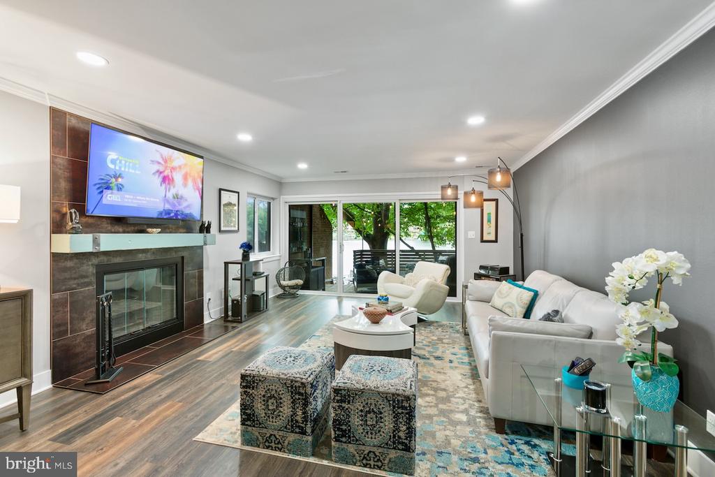 11138 HARBOR CT