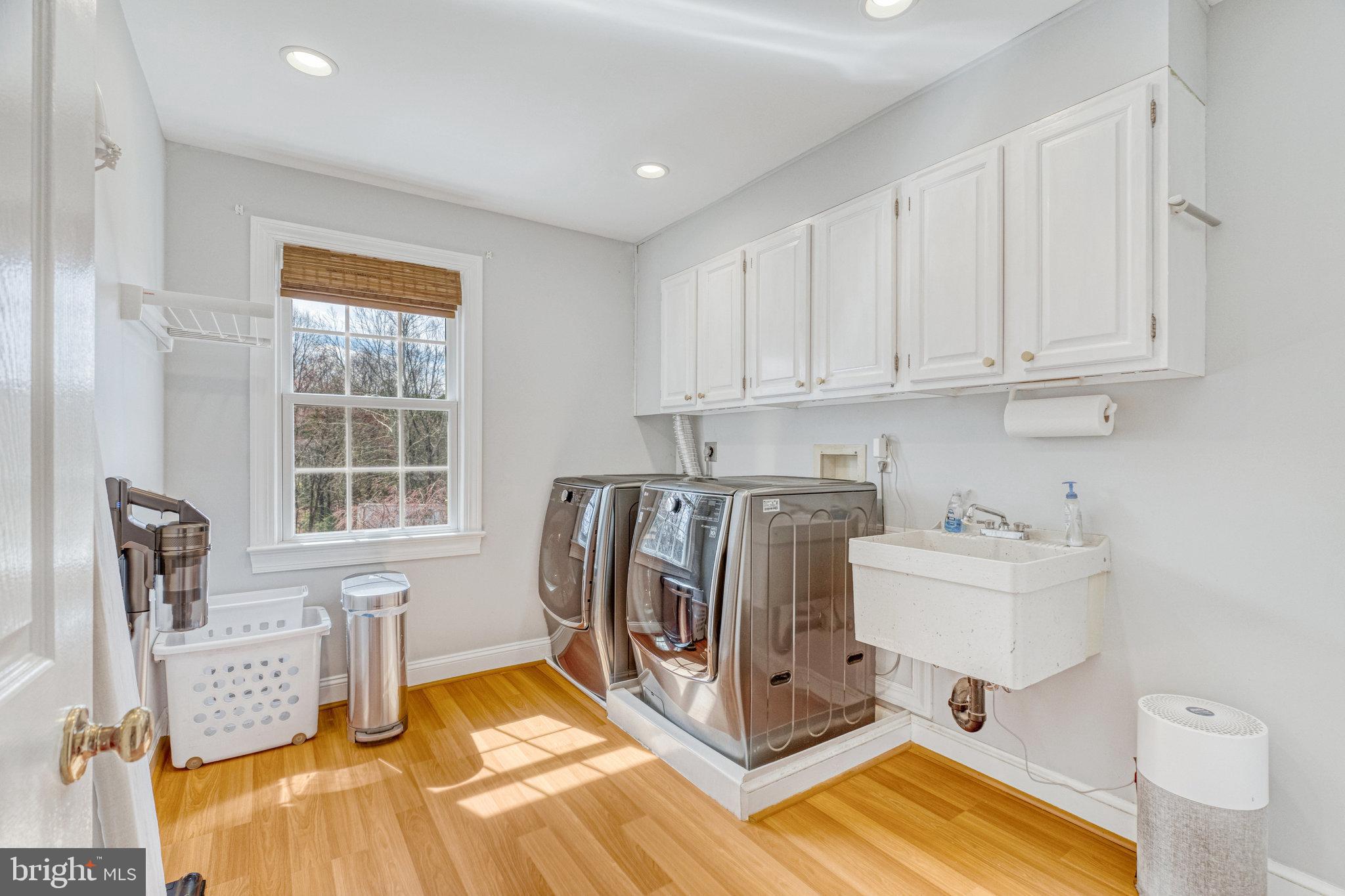 1402 SOUTHWIND CT