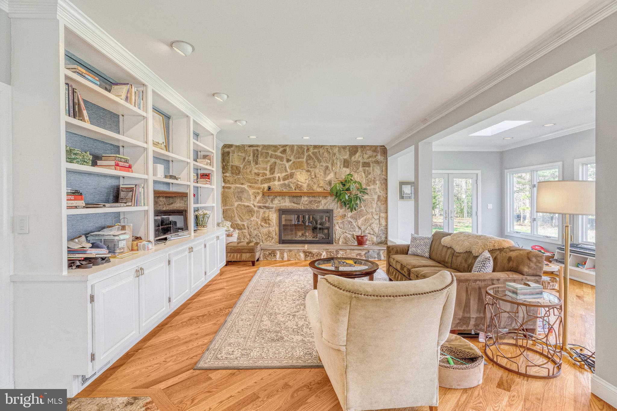 1402 SOUTHWIND CT