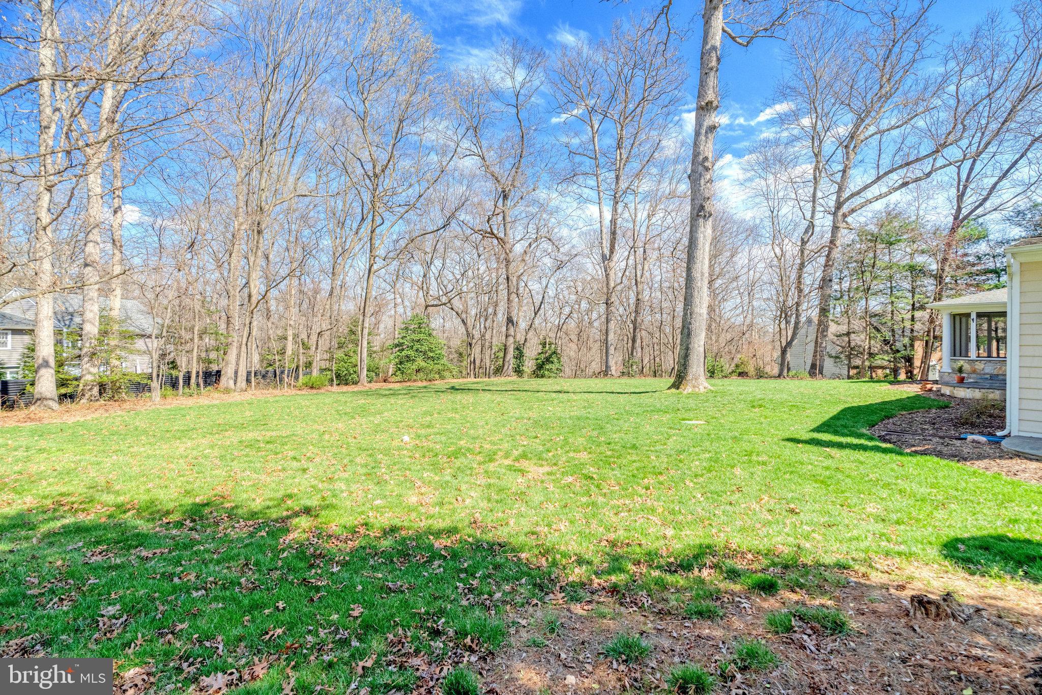 1402 SOUTHWIND CT