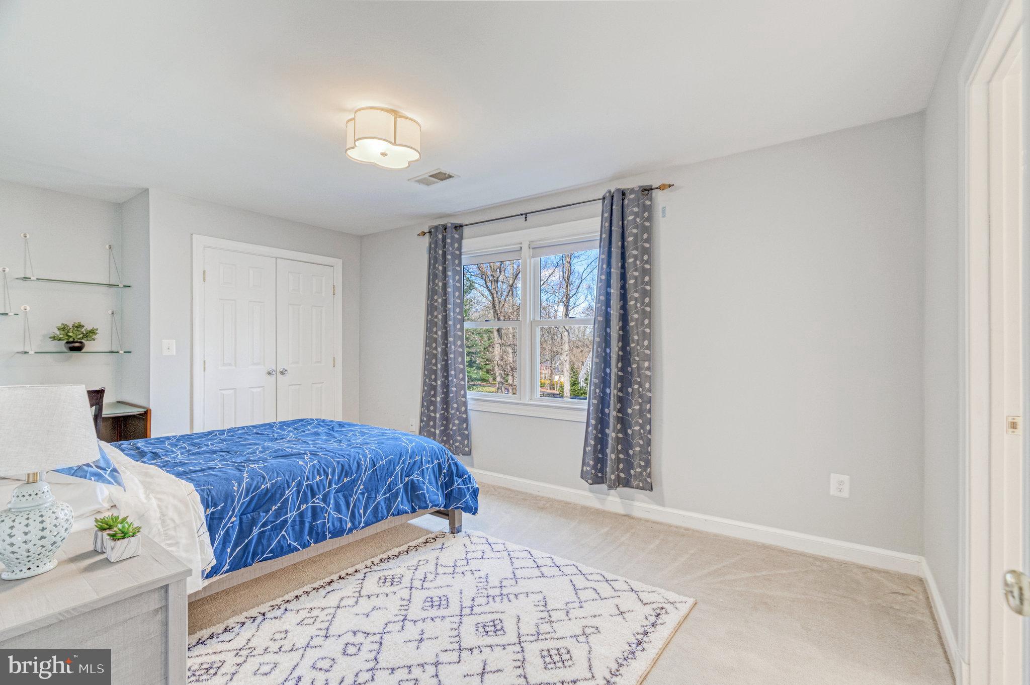 1402 SOUTHWIND CT