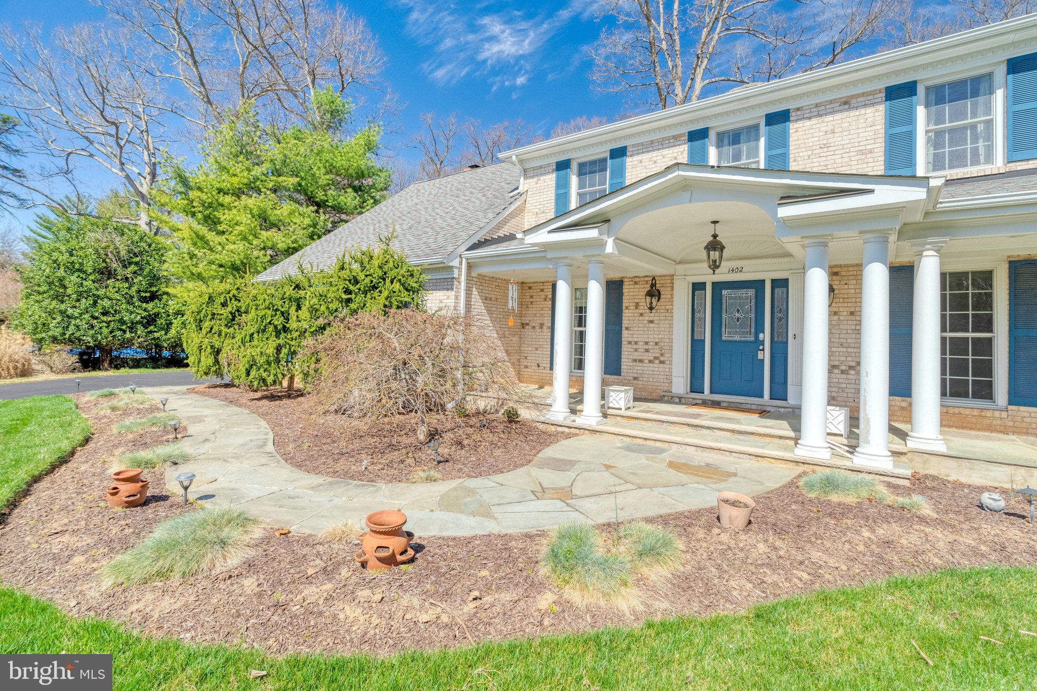 1402 SOUTHWIND CT