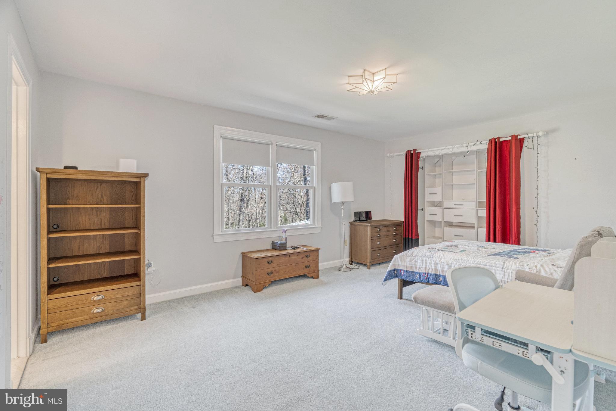 1402 SOUTHWIND CT