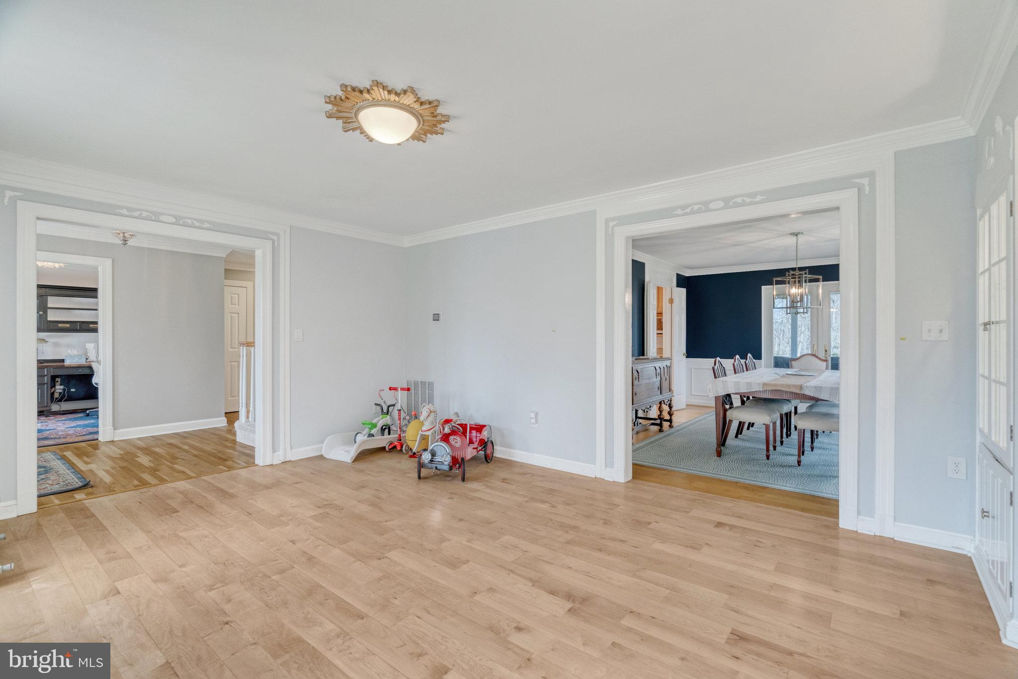 1402 SOUTHWIND CT