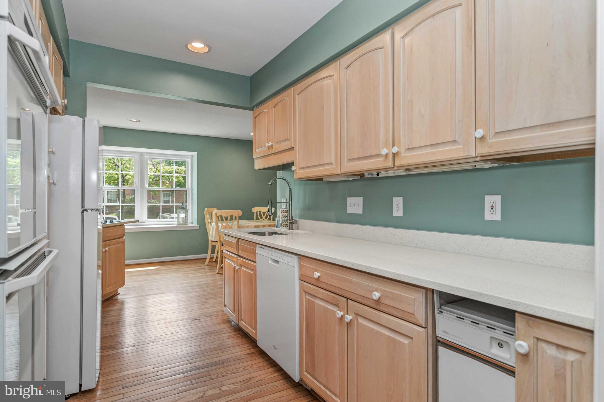 10288 Friendship Ct