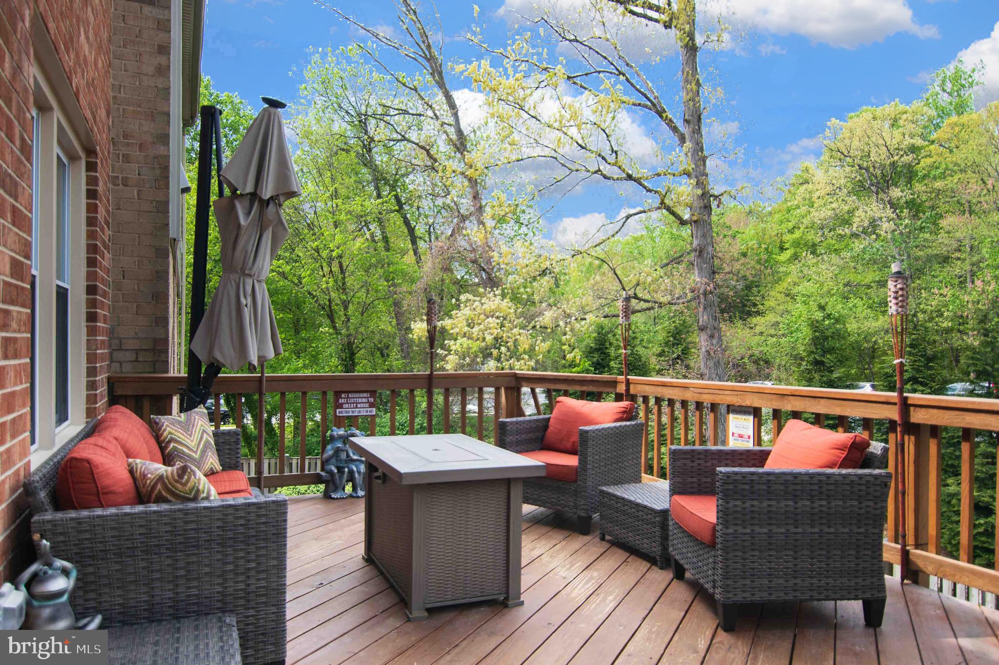 10288 Friendship Ct