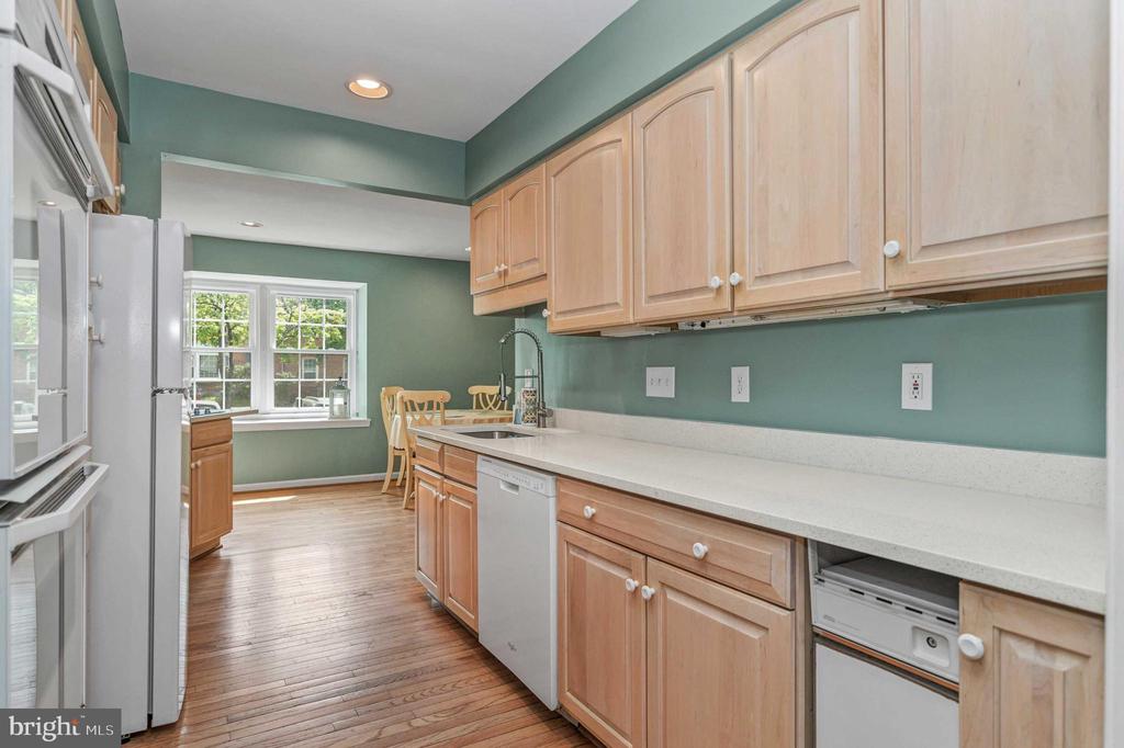 10288 Friendship Ct