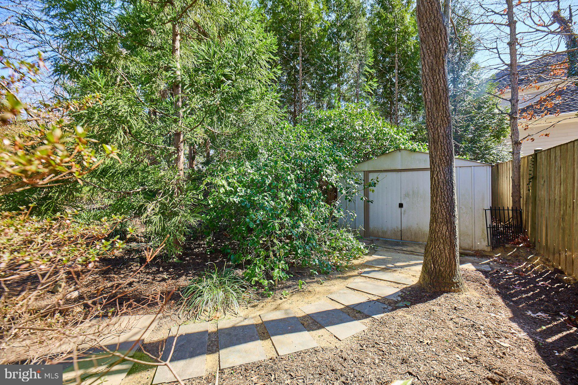425 Blair Rd NW
