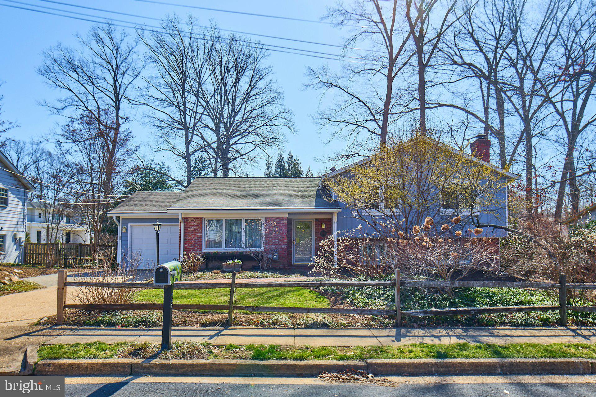 425 Blair Rd NW