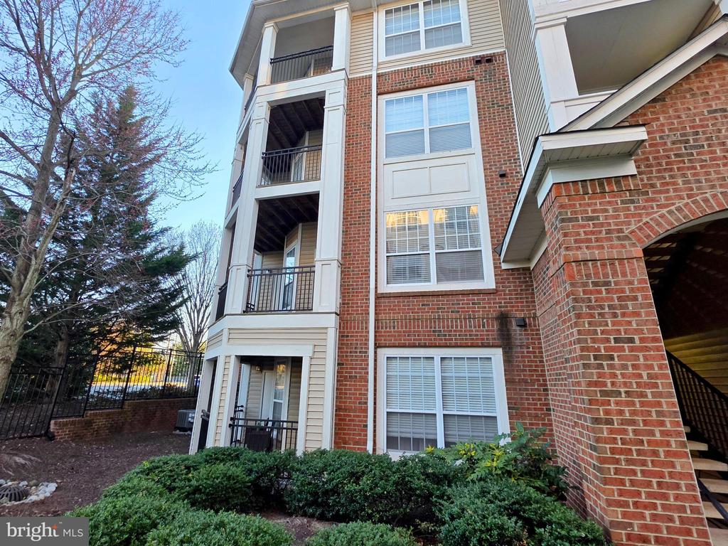 12921 CENTRE PARK CIR #206