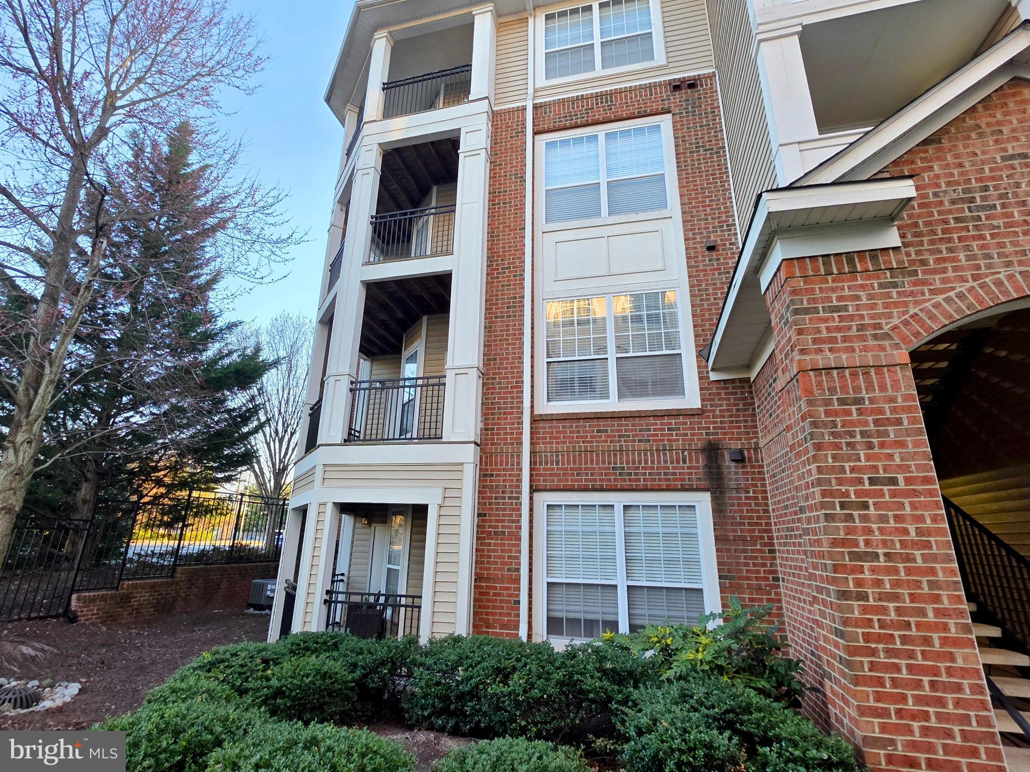12921 CENTRE PARK CIR #206