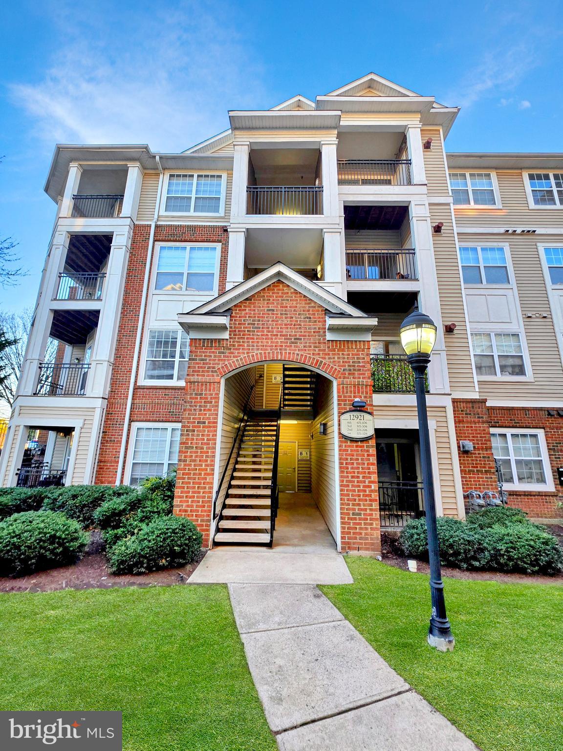 12921 CENTRE PARK CIR #206
