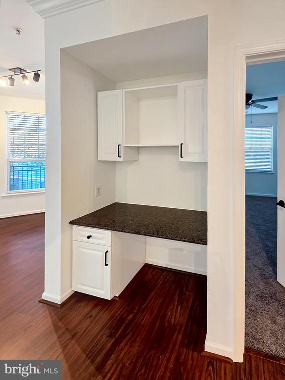 12921 CENTRE PARK CIR #206