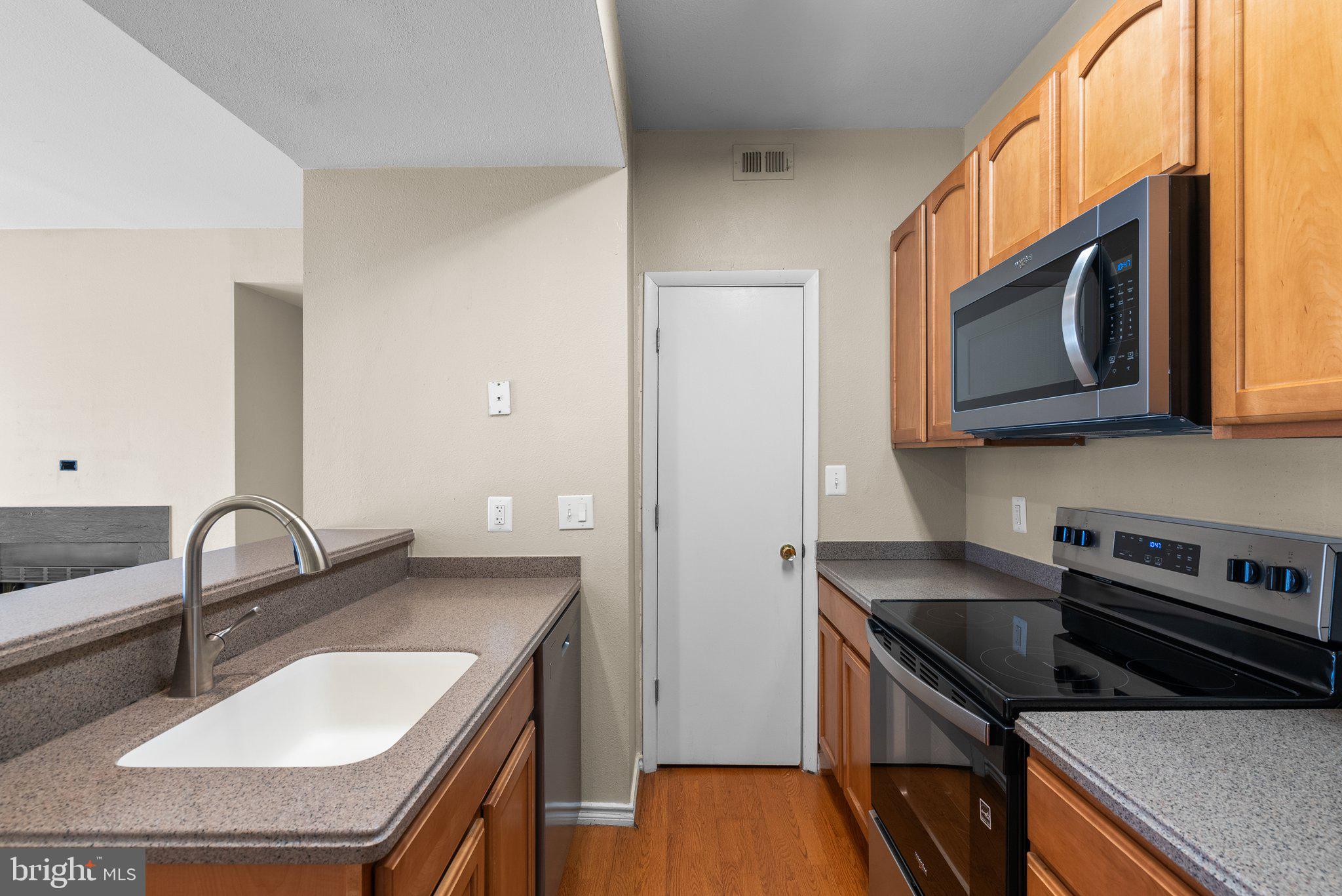 12151 PENDERVIEW LN #2026