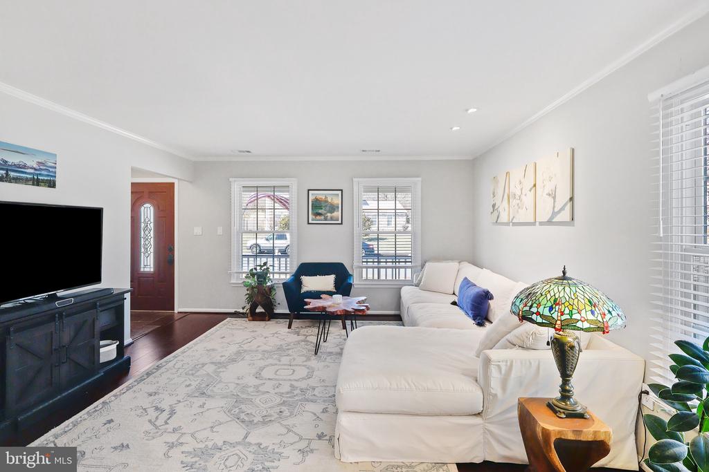 12813 Fantasia Dr