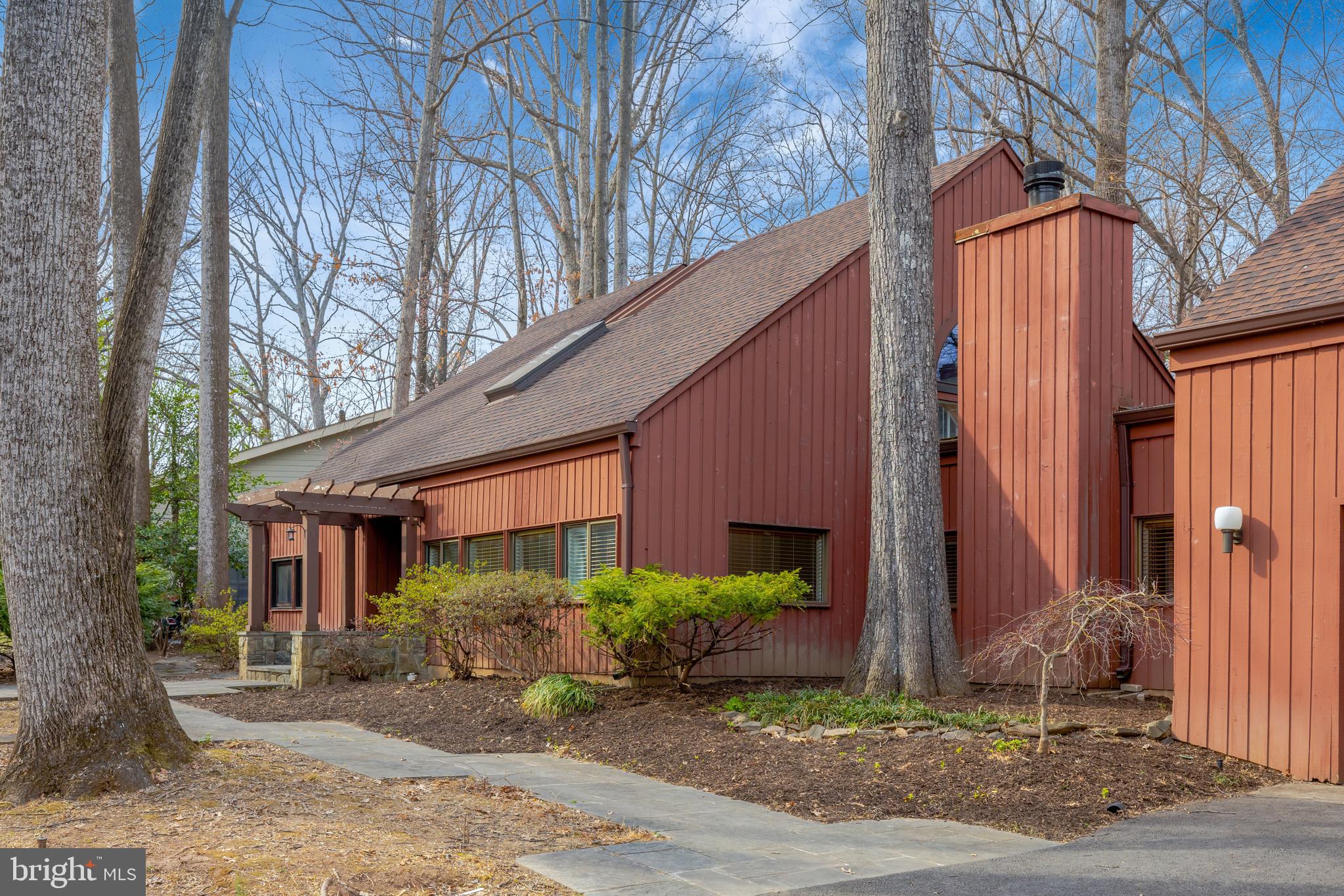 1941 Upper Lake Dr