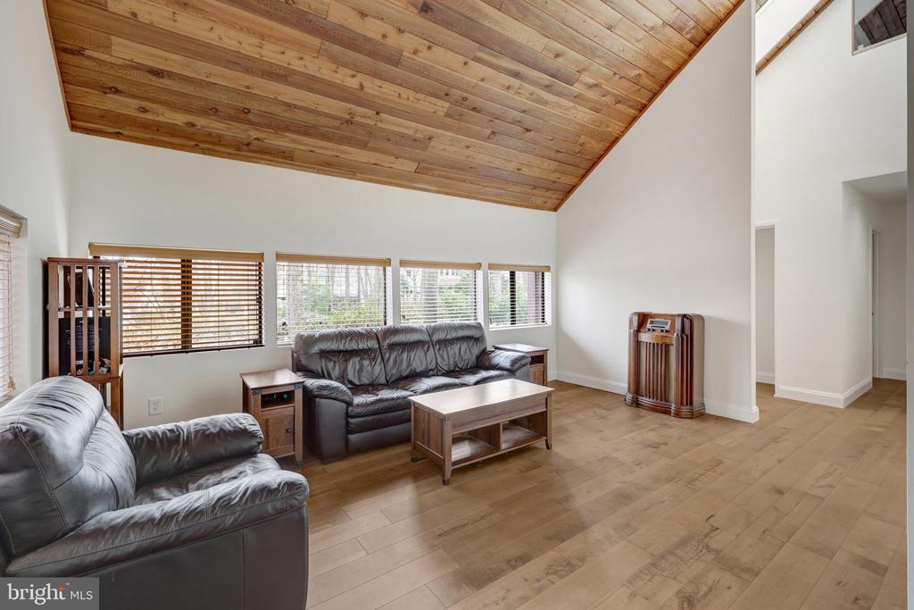 1941 Upper Lake Dr