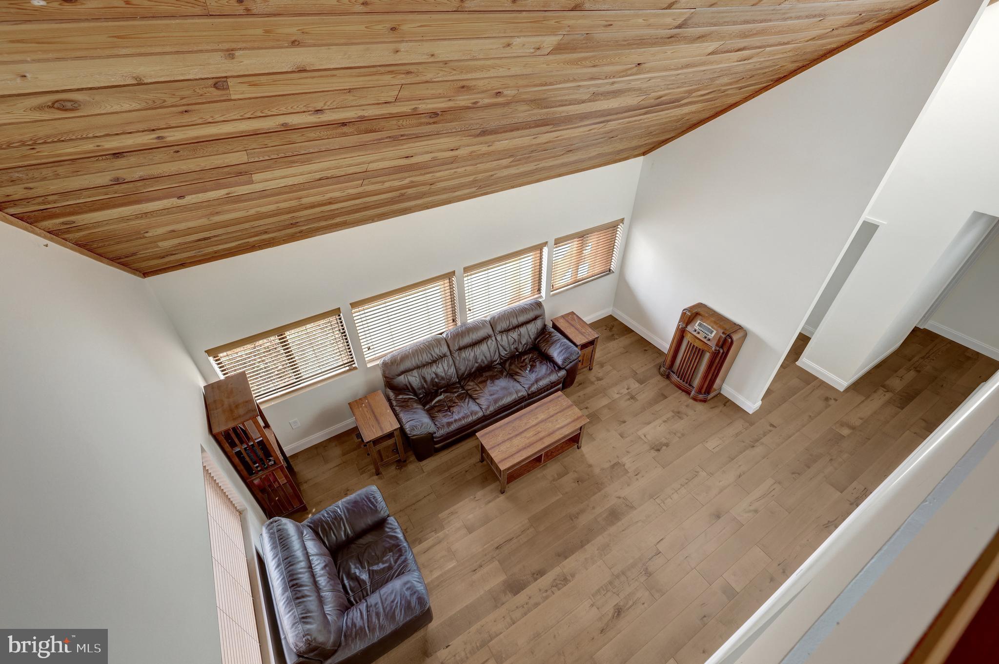 1941 Upper Lake Dr