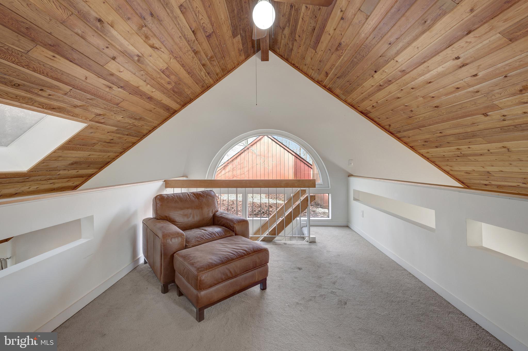 1941 Upper Lake Dr
