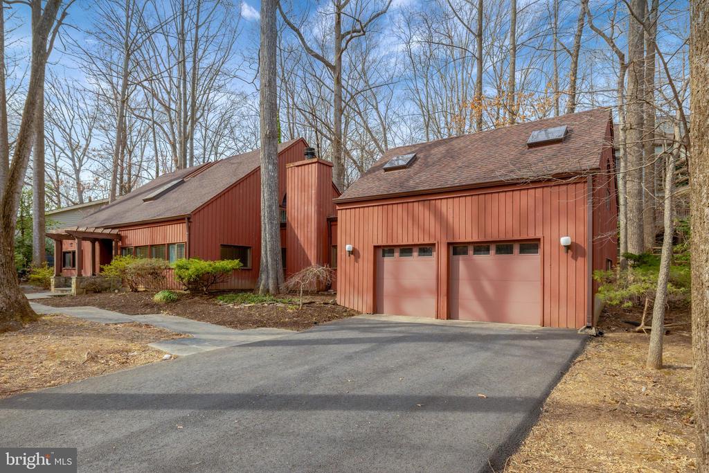 1941 Upper Lake Dr