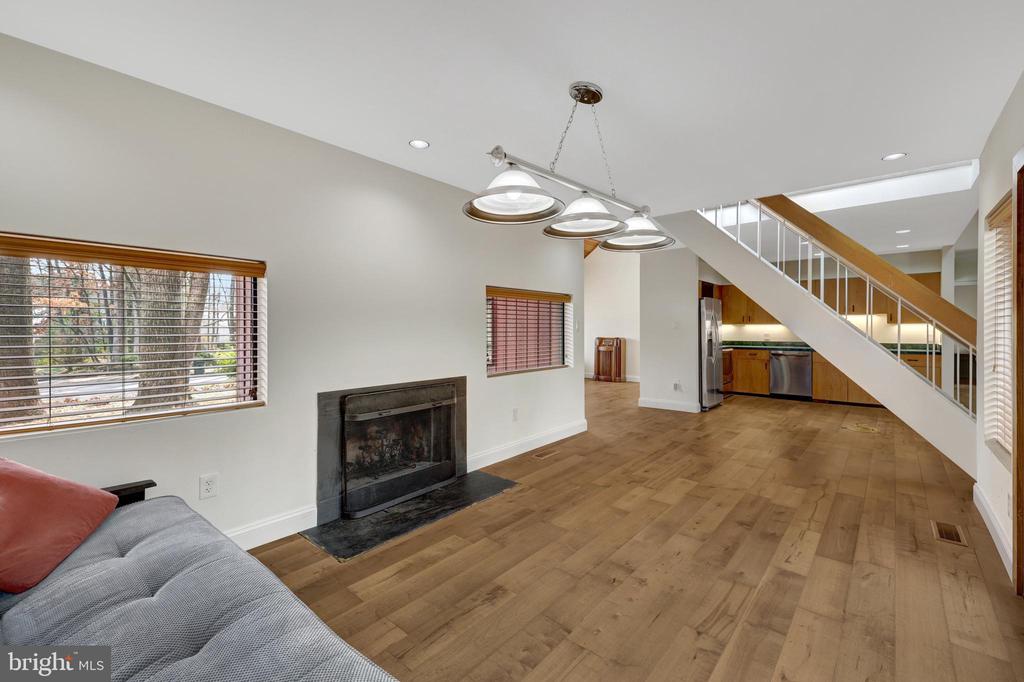 1941 Upper Lake Dr