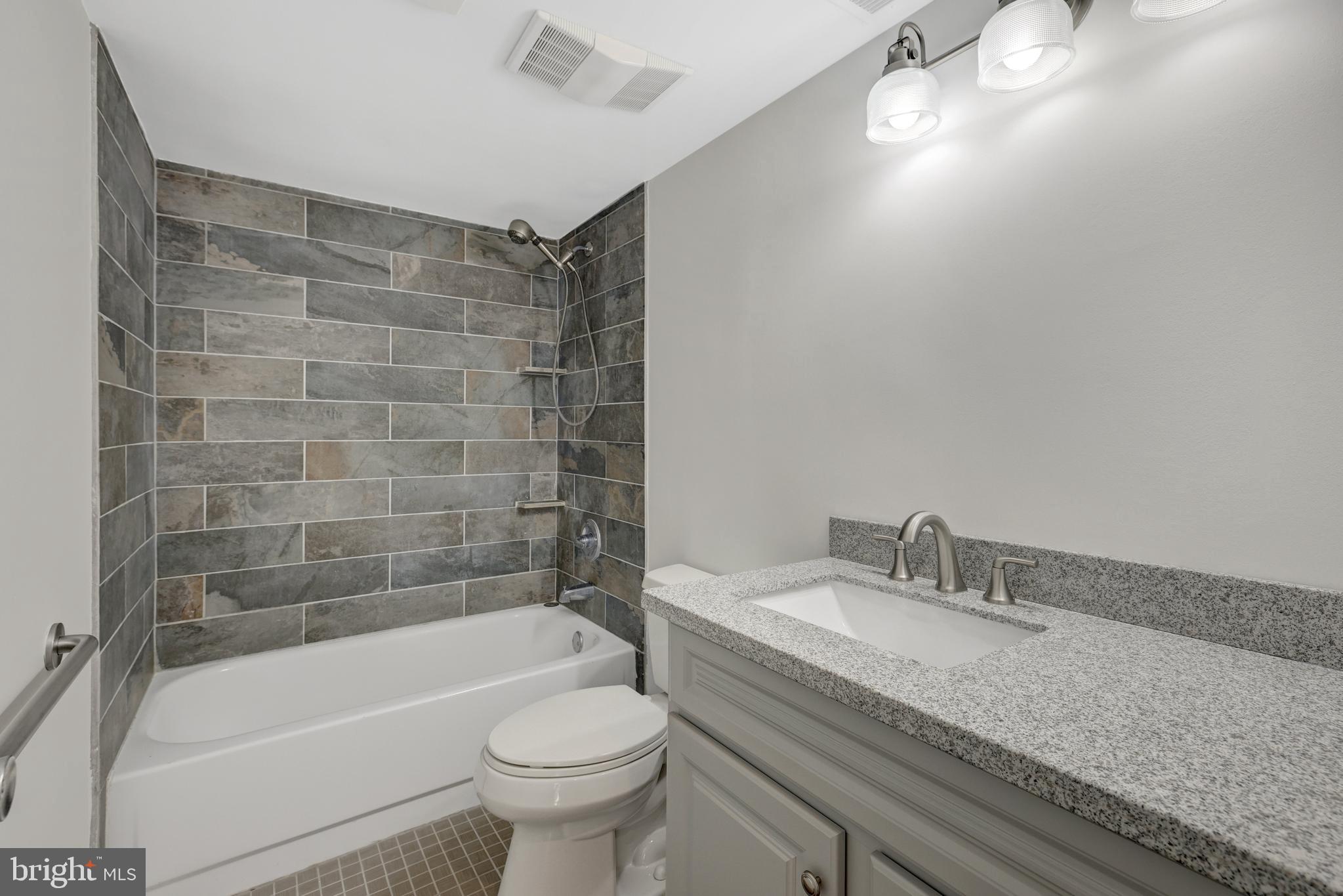 1941 Upper Lake Dr