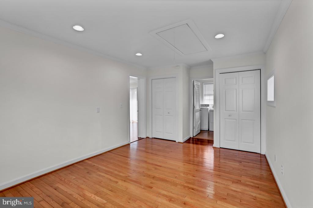 5608 OTTAWA RD