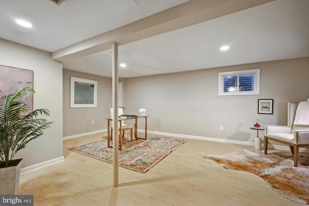 5132 DAHLGREEN PL