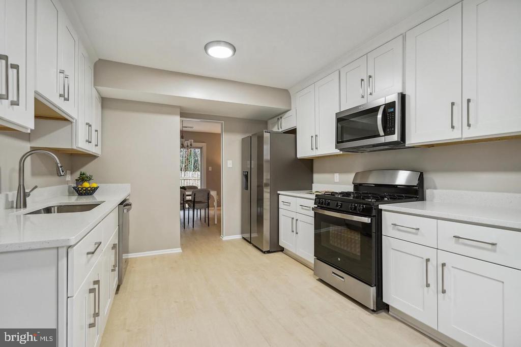 5132 DAHLGREEN PL
