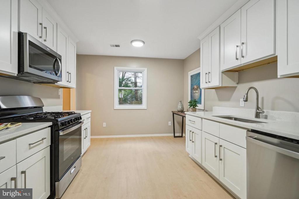 5132 DAHLGREEN PL