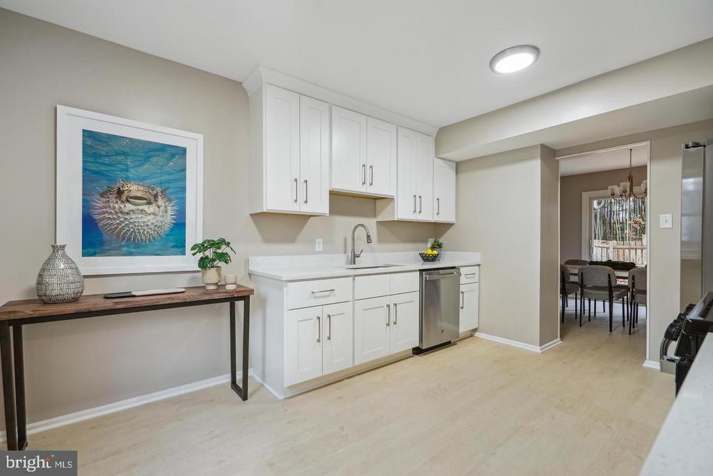 5132 DAHLGREEN PL