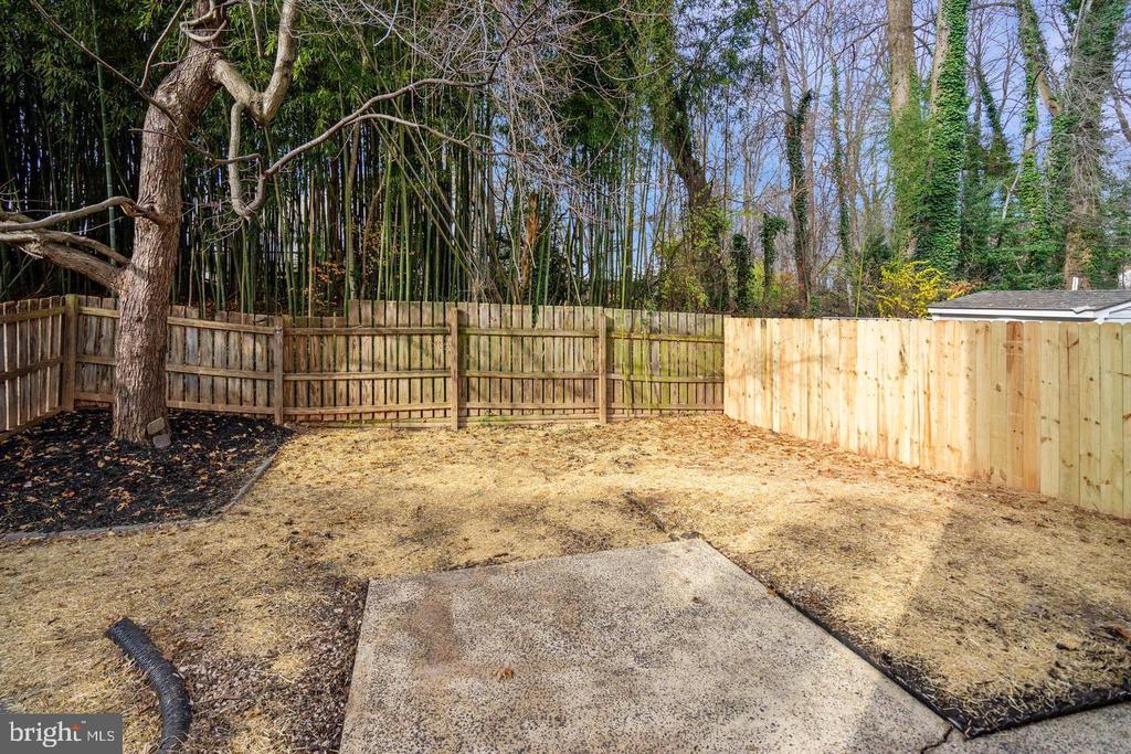 5132 DAHLGREEN PL