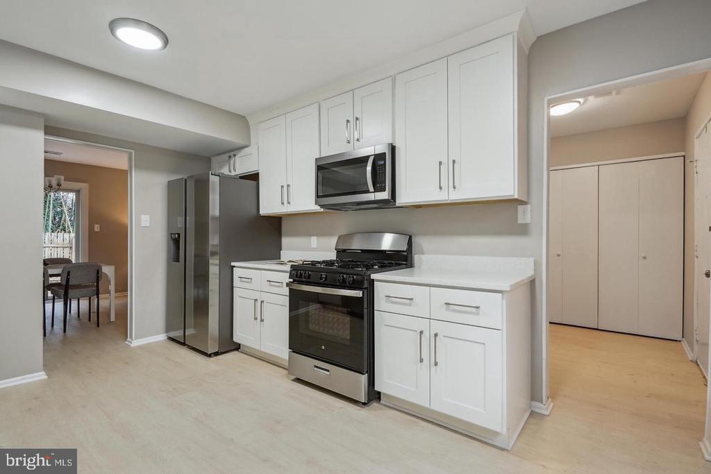 5132 DAHLGREEN PL