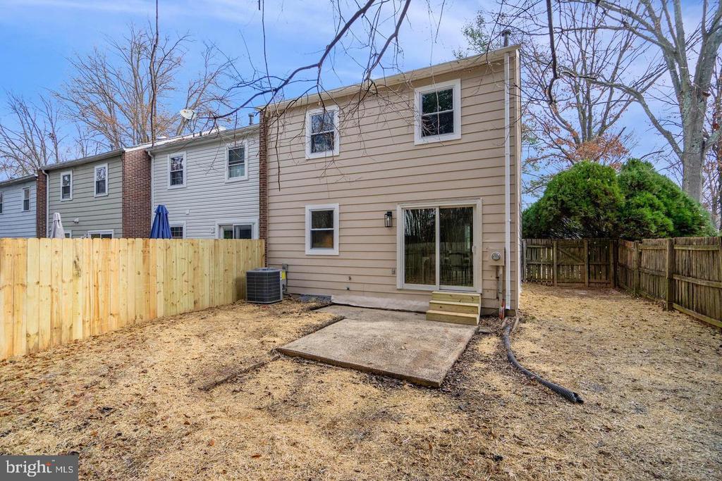 5132 DAHLGREEN PL