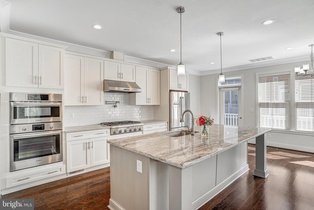 159 Center St S #14
