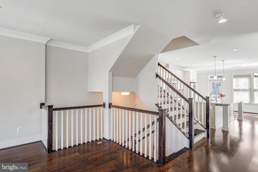 159 Center St S #14